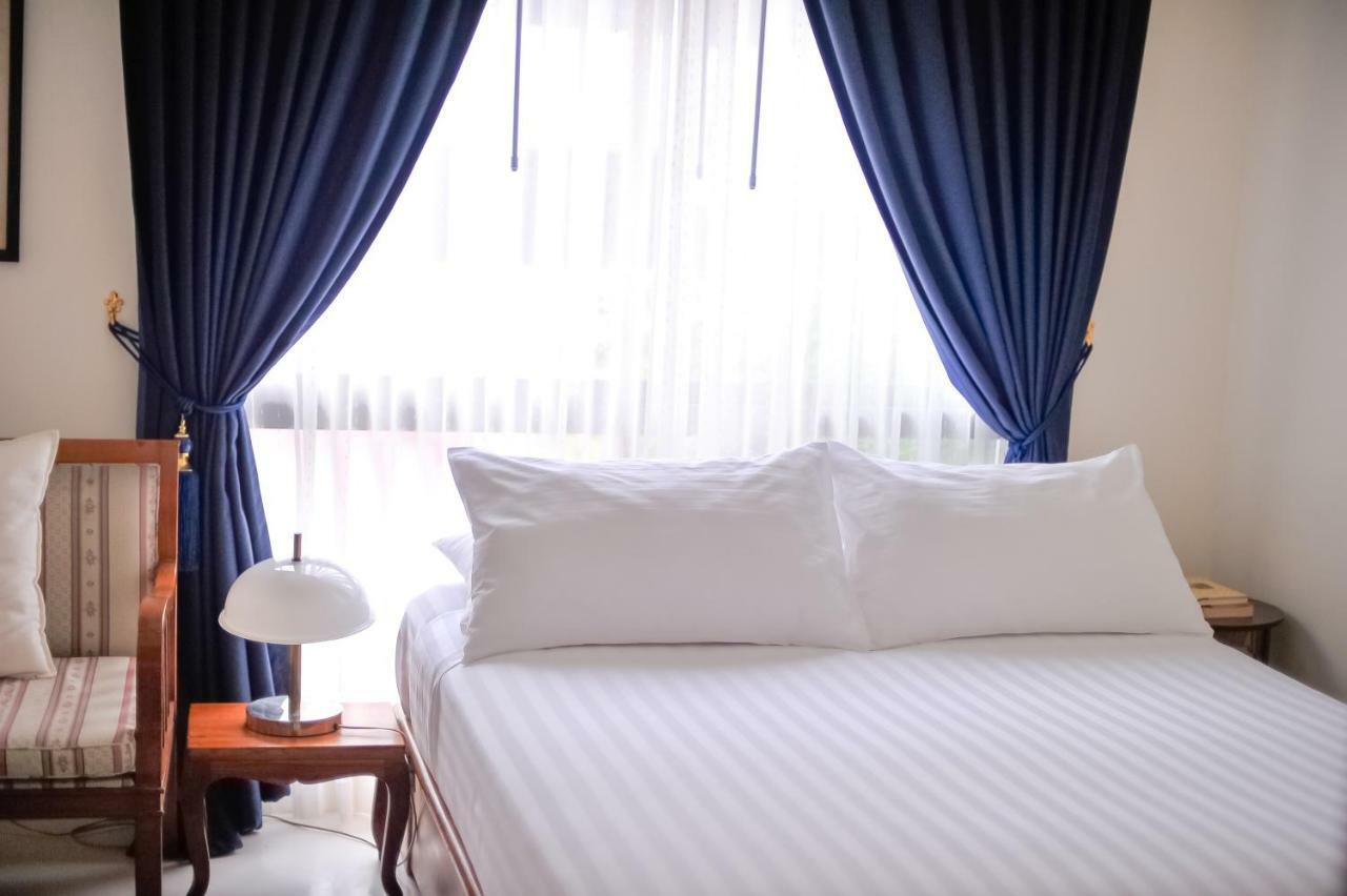 Vimala Residence (Adults Only) Bangkok Esterno foto