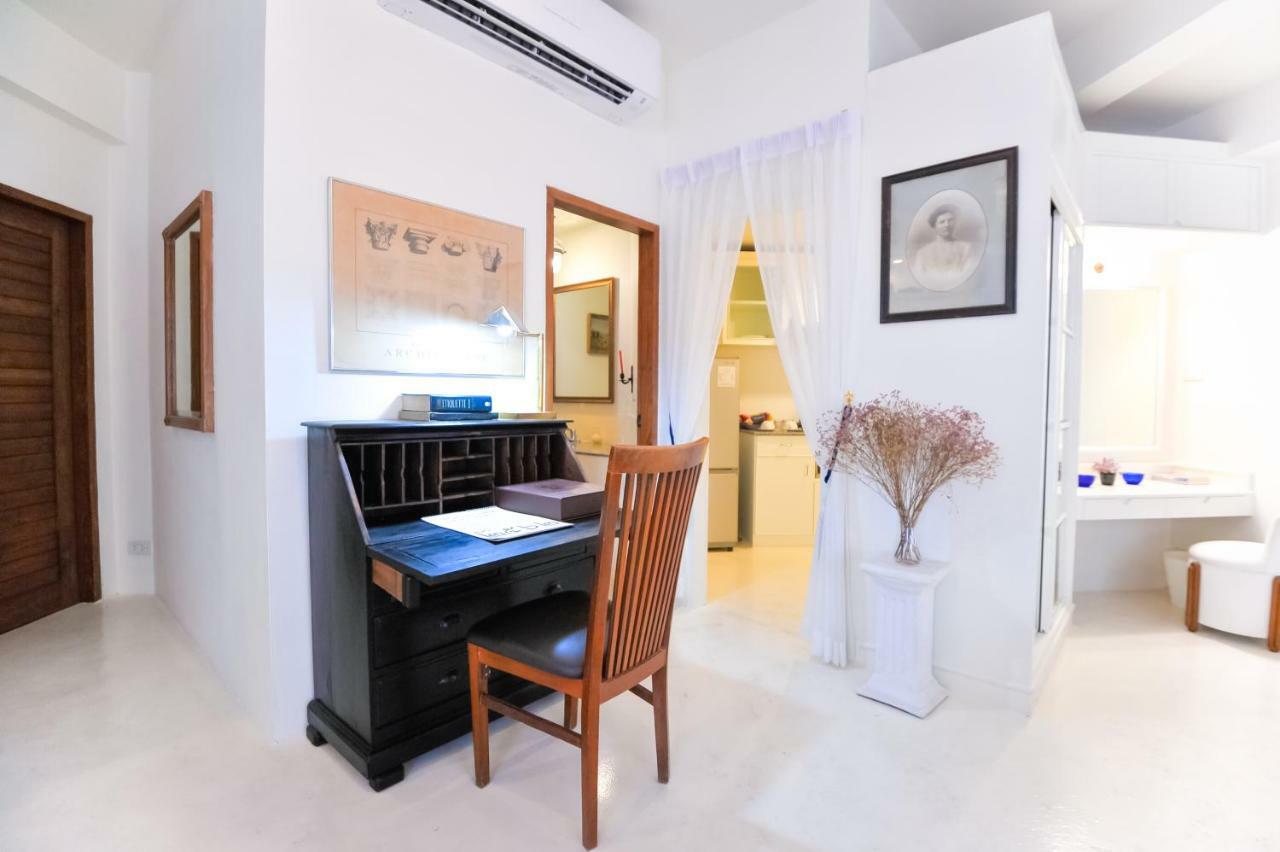 Vimala Residence (Adults Only) Bangkok Esterno foto