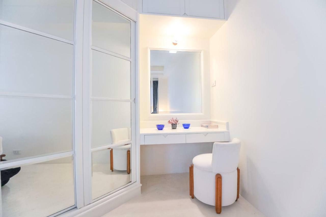 Vimala Residence (Adults Only) Bangkok Esterno foto